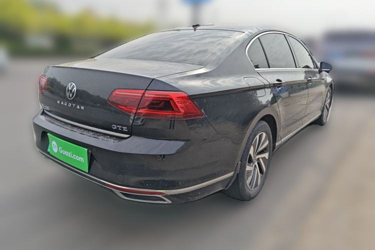 Used Volkswagen Magotan GTE Plug-in Hybrid 2022 GTE Luxury Model Rear Right 45 Deg