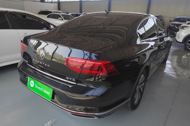 Used Volkswagen Magotan GTE Plug-in Hybrid 2022 GTE Luxury Model Rear Right 45 Deg