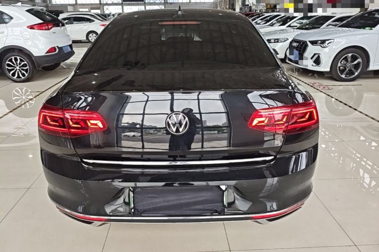 Used Volkswagen Magotan GTE Plug-in Hybrid 2022 GTE Luxury Model Rear