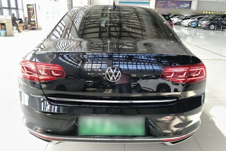 Used Volkswagen Magotan GTE Plug-in Hybrid 2022 GTE Luxury Model Rear