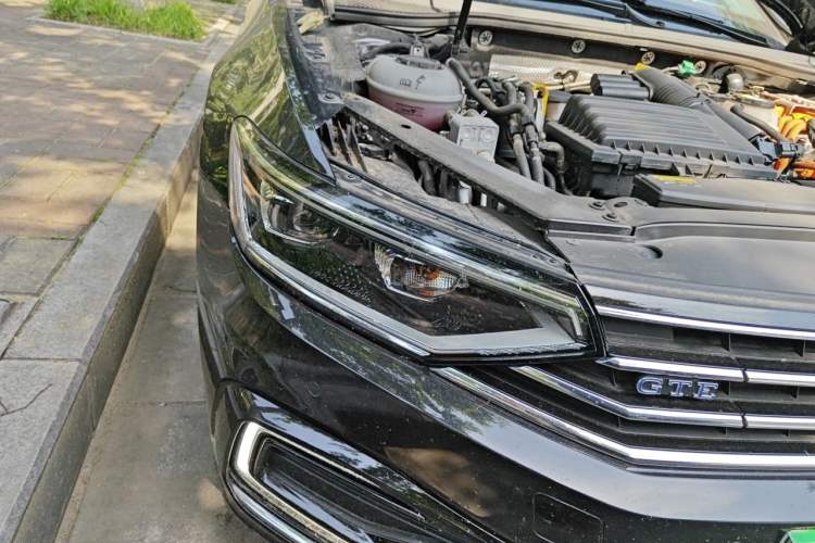 Used Volkswagen Magotan GTE Plug-in Hybrid 2022 GTE Prestige Model Right Front Headlight