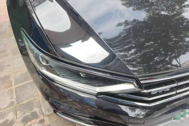 Used Volkswagen Magotan GTE Plug-in Hybrid 2022 GTE Luxury Model Right Front Headlight