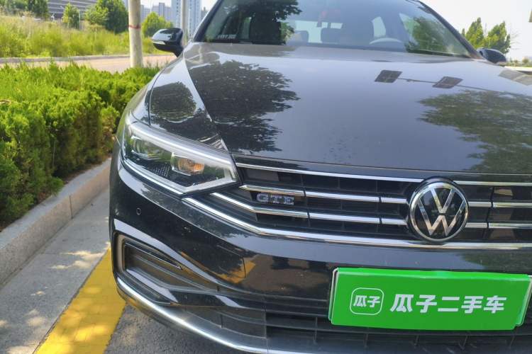 Used Volkswagen Magotan GTE Plug-in Hybrid 2022 GTE Luxury Model Right Front Headlight