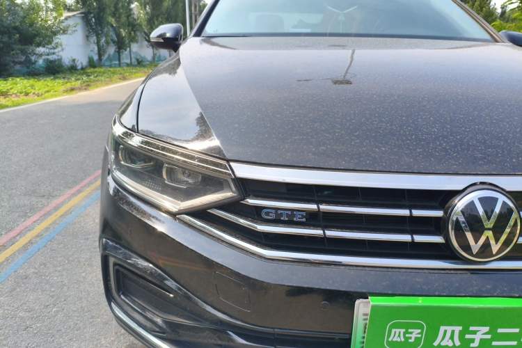Used Volkswagen Magotan GTE Plug-in Hybrid 2022 GTE Luxury Model Right Front Headlight