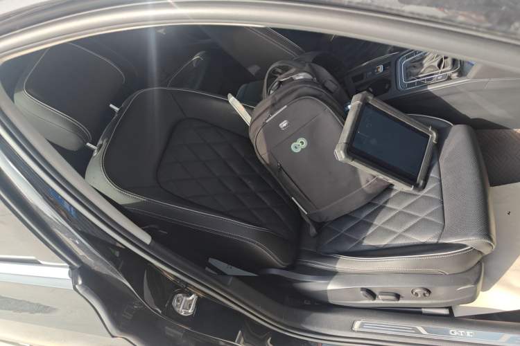 Used Volkswagen Magotan GTE Plug-in Hybrid 2022 GTE Luxury Model Right Front Seat