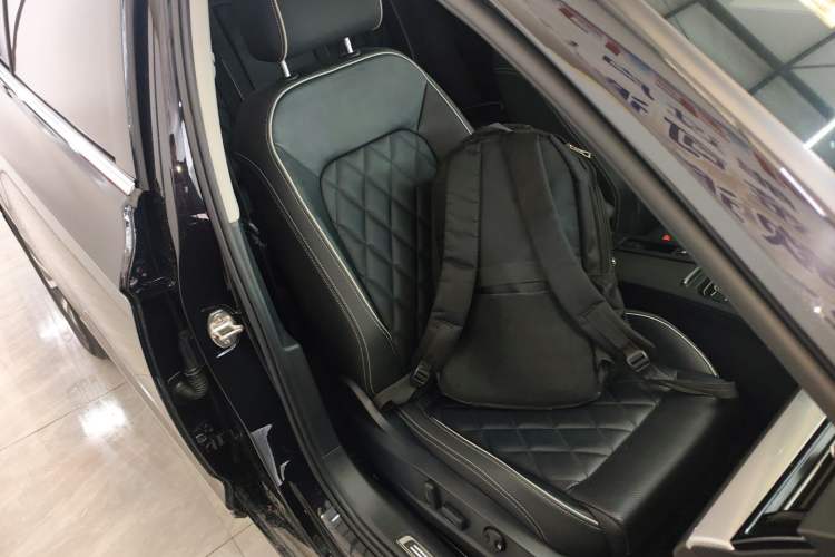 Used Volkswagen Magotan GTE Plug-in Hybrid 2022 GTE Luxury Model Right Front Seat