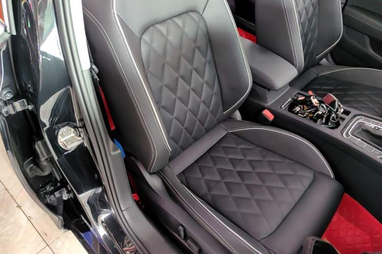 Used Volkswagen Magotan GTE Plug-in Hybrid 2022 GTE Luxury Model Right Front Seat