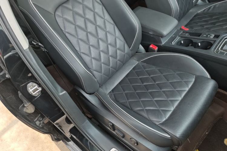Used Volkswagen Magotan GTE Plug-in Hybrid 2022 GTE Luxury Model Right Front Seat