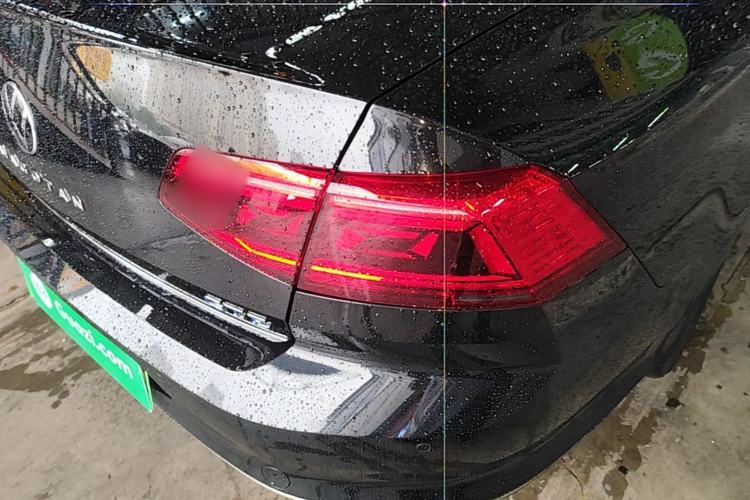Used Volkswagen Magotan GTE Plug-in Hybrid 2022 GTE Luxury Model Right Rear Taillight