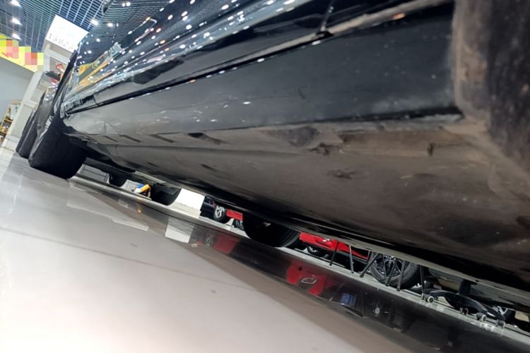 Used Volkswagen Magotan GTE Plug-in Hybrid 2022 GTE Luxury Model Right Side Sill