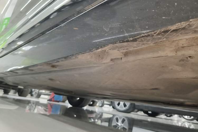 Used Volkswagen Magotan GTE Plug-in Hybrid 2022 GTE Luxury Model Right Side Sill