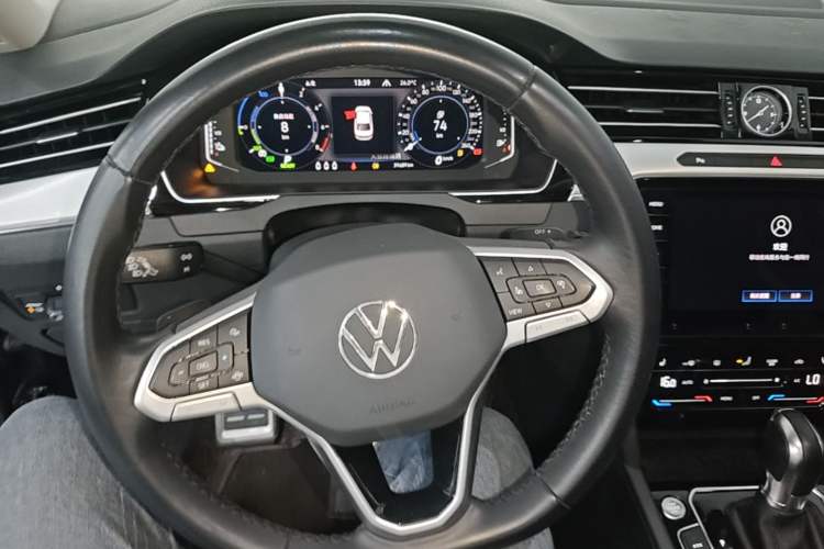 Used Volkswagen Magotan GTE Plug-in Hybrid 2022 GTE Luxury Model Steering Wheel