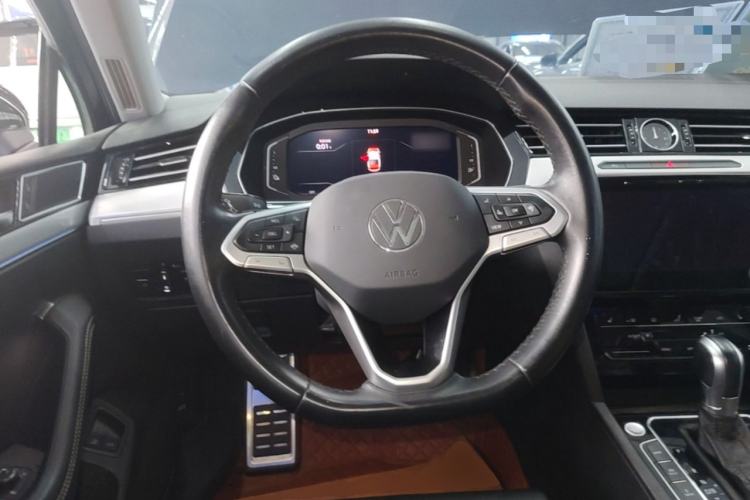 Used Volkswagen Magotan GTE Plug-in Hybrid 2022 GTE Luxury Model Steering Wheel
