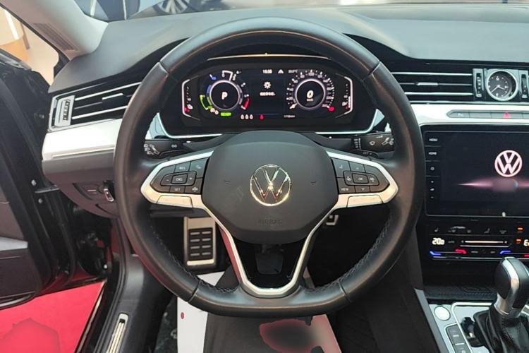 Used Volkswagen Magotan GTE Plug-in Hybrid 2022 GTE Luxury Model Steering Wheel