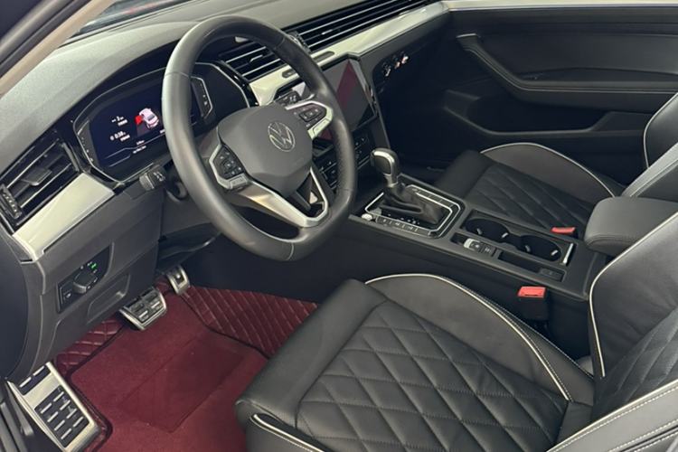 Used Volkswagen Magotan GTE Plug-in Hybrid 2022 GTE Luxury Model Steering Wheel