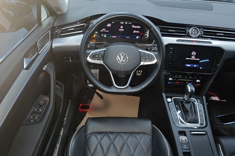 Used Volkswagen Magotan GTE Plug-in Hybrid 2022 GTE Luxury Model Steering Wheel