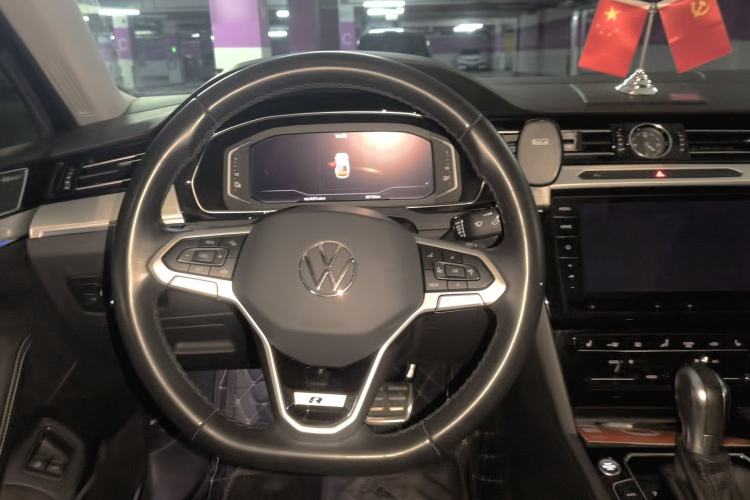 Used Volkswagen Magotan GTE Plug-in Hybrid 2022 GTE Luxury Model Steering Wheel