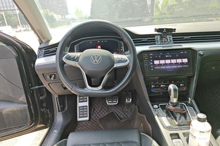 Used Volkswagen Magotan GTE Plug-in Hybrid 2022 GTE Prestige Model Steering Wheel