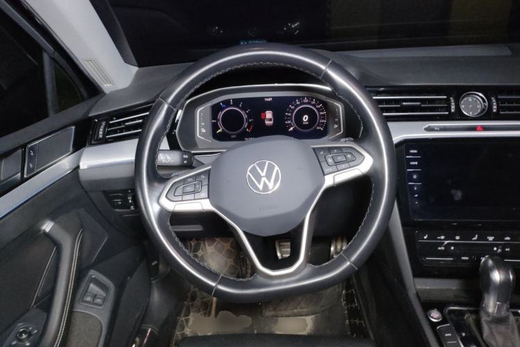 Used Volkswagen Magotan GTE Plug-in Hybrid 2022 GTE Luxury Model Steering Wheel