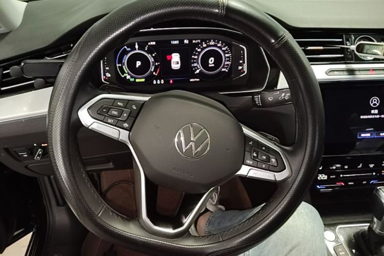 Used Volkswagen Magotan GTE Plug-in Hybrid 2022 GTE Luxury Model Steering Wheel