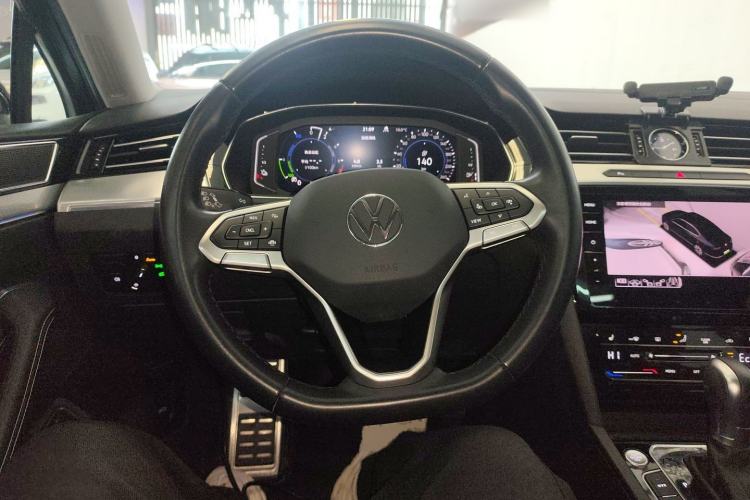 Used Volkswagen Magotan GTE Plug-in Hybrid 2022 GTE Luxury Model Steering Wheel