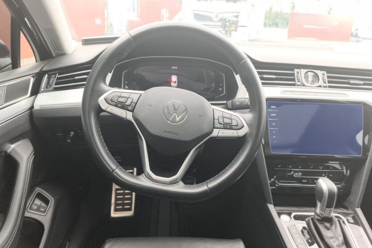 Used Volkswagen Magotan GTE Plug-in Hybrid 2022 GTE Luxury Model Steering Wheel