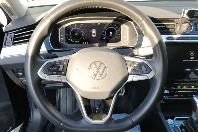 Used Volkswagen Magotan GTE Plug-in Hybrid 2022 GTE Luxury Model Steering Wheel
