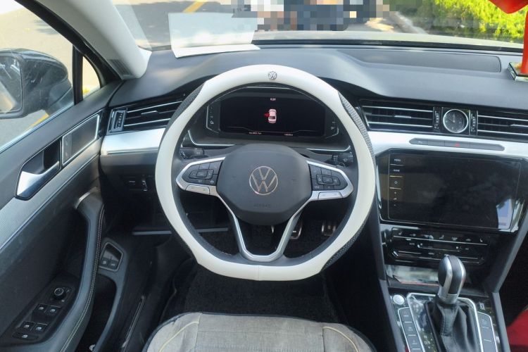 Used Volkswagen Magotan GTE Plug-in Hybrid 2022 GTE Luxury Model Steering Wheel