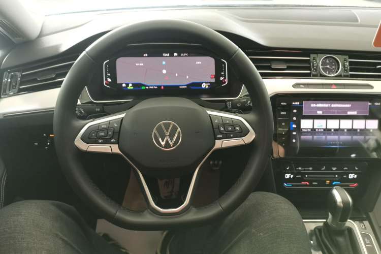 Used Volkswagen Magotan GTE Plug-in Hybrid 2022 GTE Luxury Model Steering Wheel