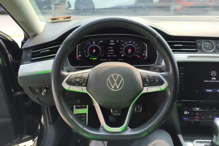 Used Volkswagen Magotan GTE Plug-in Hybrid 2022 GTE Luxury Model Steering Wheel