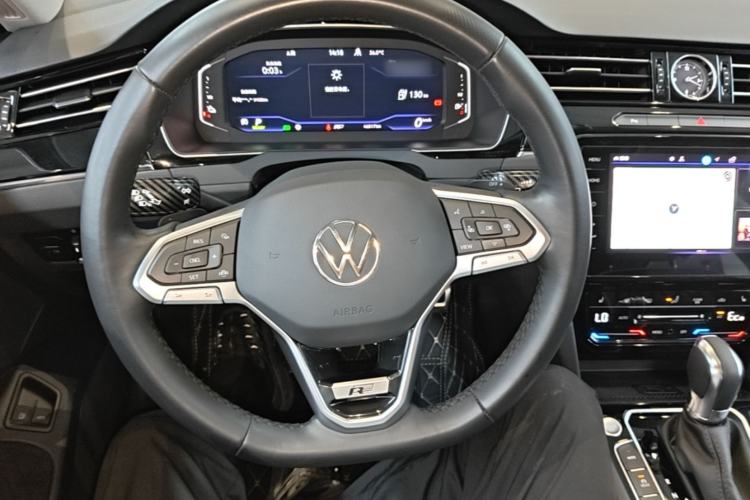 Used Volkswagen Magotan GTE Plug-in Hybrid 2022 GTE Luxury Model Steering Wheel