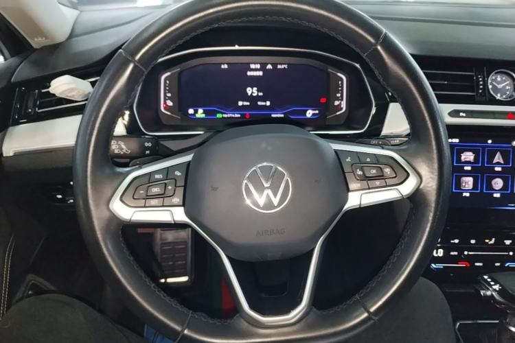 Used Volkswagen Magotan GTE Plug-in Hybrid 2022 GTE Luxury Model Steering Wheel