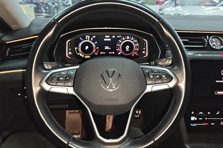 Used Volkswagen Magotan GTE Plug-in Hybrid 2022 GTE Luxury Model Steering Wheel