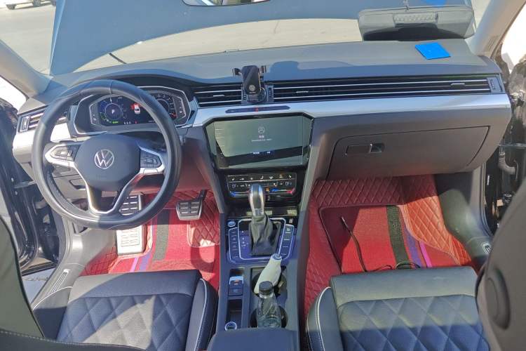 Used Volkswagen Magotan GTE Plug-in Hybrid 2022 GTE Luxury Model Steering Wheel