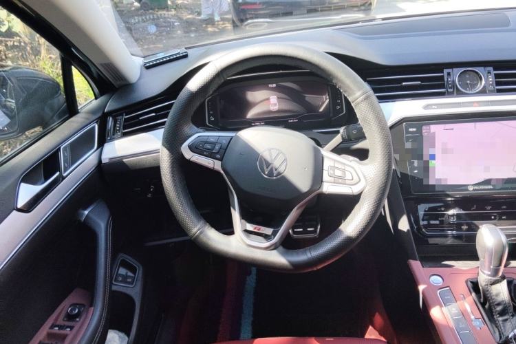 Used Volkswagen Magotan GTE Plug-in Hybrid 2022 GTE Luxury Model Steering Wheel