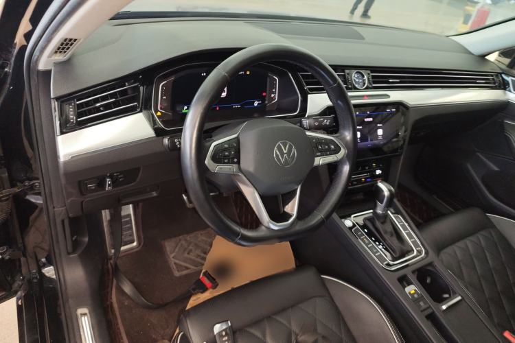 Used Volkswagen Magotan GTE Plug-in Hybrid 2022 GTE Luxury Model Steering Wheel