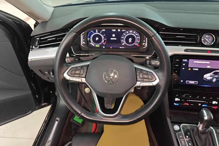 Used Volkswagen Magotan GTE Plug-in Hybrid 2022 GTE Luxury Model Steering Wheel