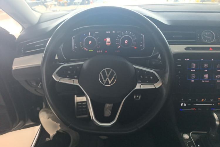 Used Volkswagen Magotan GTE Plug-in Hybrid 2022 GTE Luxury Model Steering Wheel
