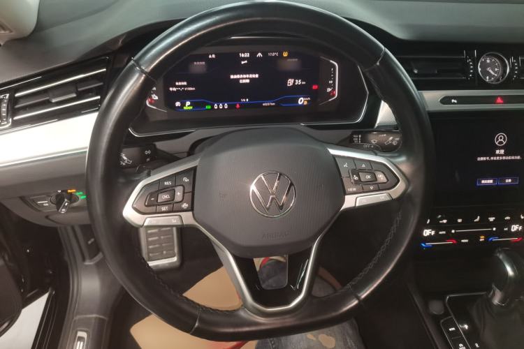 Used Volkswagen Magotan GTE Plug-in Hybrid 2022 GTE Luxury Model Steering Wheel