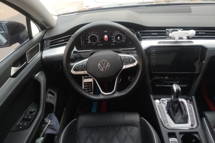 Used Volkswagen Magotan GTE Plug-in Hybrid 2022 GTE Luxury Model Steering Wheel
