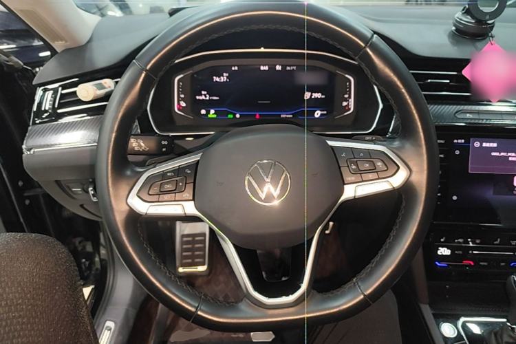 Used Volkswagen Magotan GTE Plug-in Hybrid 2022 GTE Luxury Model Steering Wheel