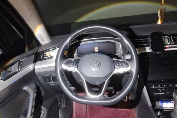 Used Volkswagen Magotan GTE Plug-in Hybrid 2022 GTE Luxury Model Steering Wheel