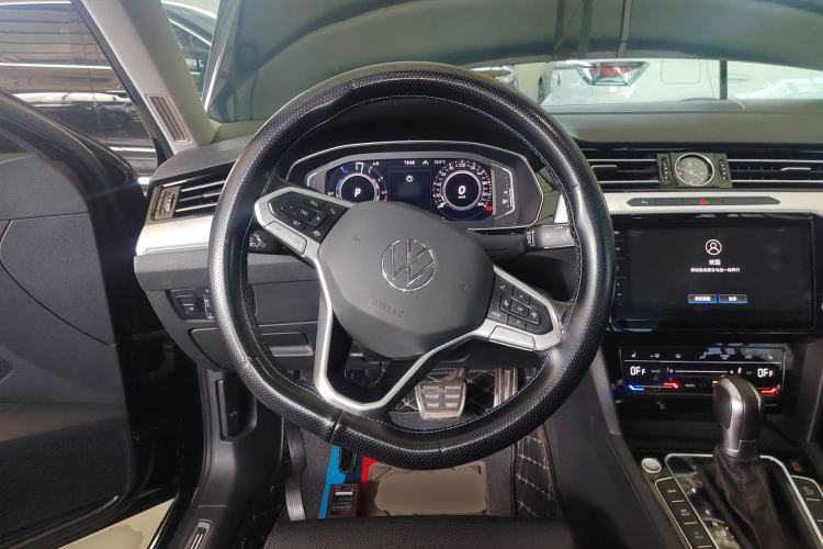 Used Volkswagen Magotan GTE Plug-in Hybrid 2022 GTE Luxury Model Steering Wheel