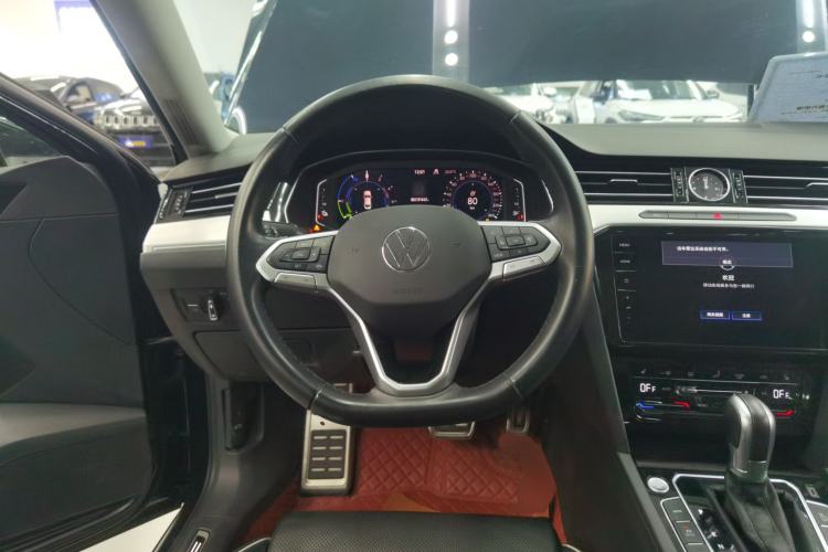 Used Volkswagen Magotan GTE Plug-in Hybrid 2022 GTE Luxury Model Steering Wheel