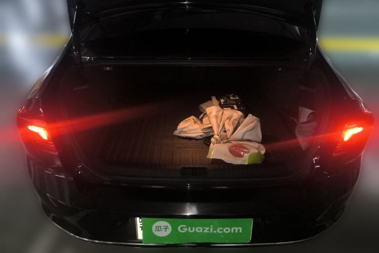 Used Volkswagen Magotan GTE Plug-in Hybrid 2022 GTE Luxury Model Trunk