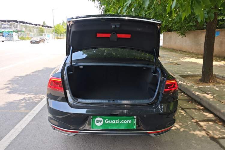 Used Volkswagen Magotan GTE Plug-in Hybrid 2022 GTE Luxury Model Trunk