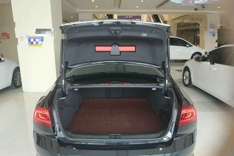 Used Volkswagen Magotan GTE Plug-in Hybrid 2022 GTE Luxury Model Trunk