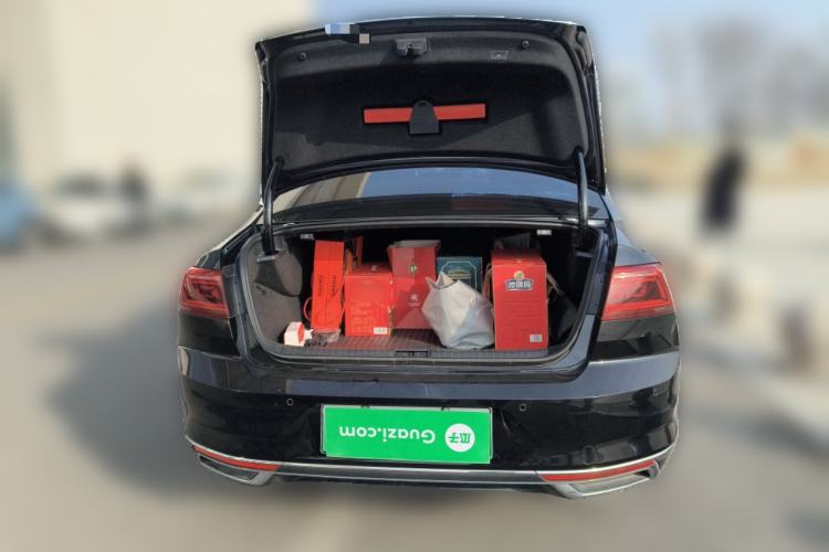 Used Volkswagen Magotan GTE Plug-in Hybrid 2022 GTE Luxury Model Trunk