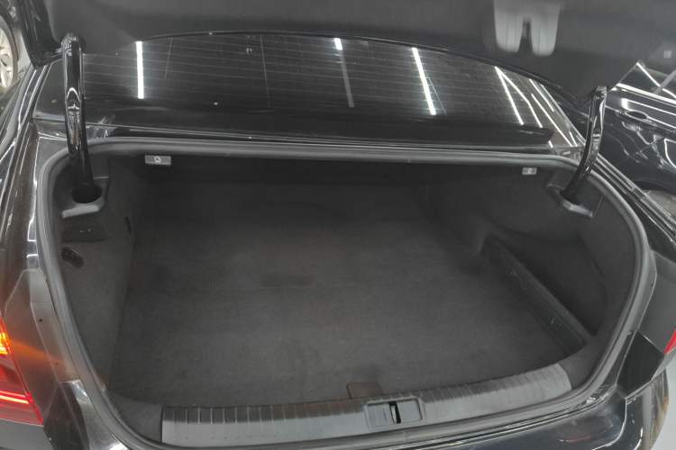Used Volkswagen Magotan GTE Plug-in Hybrid 2022 GTE Luxury Model Trunk
