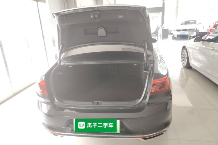 Used Volkswagen Magotan GTE Plug-in Hybrid 2022 GTE Luxury Model Trunk